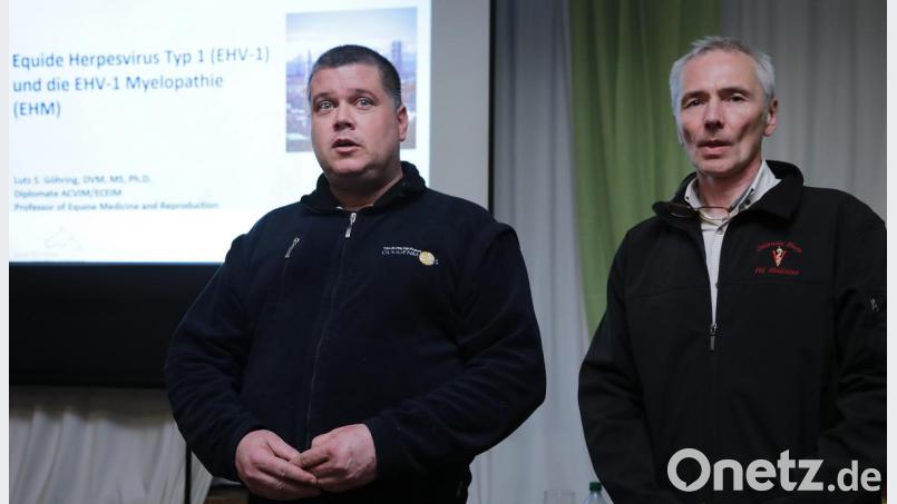 Zu &quot;Pferdeherpes - eine Krankheit, viele Fragen&quot; informierten Professor Lutz Göhring und Tierarzt Tobias Guggenmos im Landgasthof Rouherer in Süß. Bild: Wolfgang Steinbacher