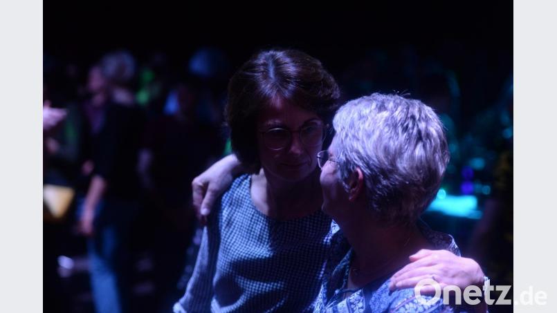 Viele Gäste waren auch in diesem Jahr wieder zur mittlerweilen dritten Auflage des Rockbierfestes der Band Intermezzo in den Amberger Club LaVida gekommen. Bestens unterhalten durch einen vierstündigen Auftritt voller Rock und Funk. Bild: brü