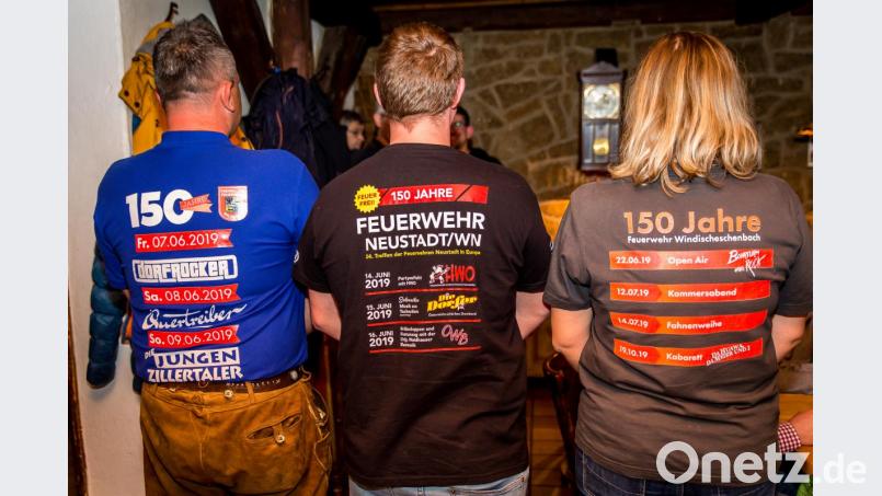 Gleich drei Feuerwehren feiern heuer Gründungsjubiläum. Die Vereine von Wildenau, Neustadt an der Waldnaab und natürlich Windischeschenbach rührten kräftig die Werbetrommel für ihre Feste. Bild: sml
