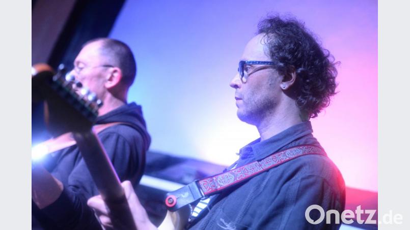 Viele Gäste waren auch in diesem Jahr wieder zur mittlerweilen dritten Auflage des Rockbierfestes der Band Intermezzo in den Amberger Club LaVida gekommen. Bestens unterhalten durch einen vierstündigen Auftritt voller Rock und Funk. Bild: brü