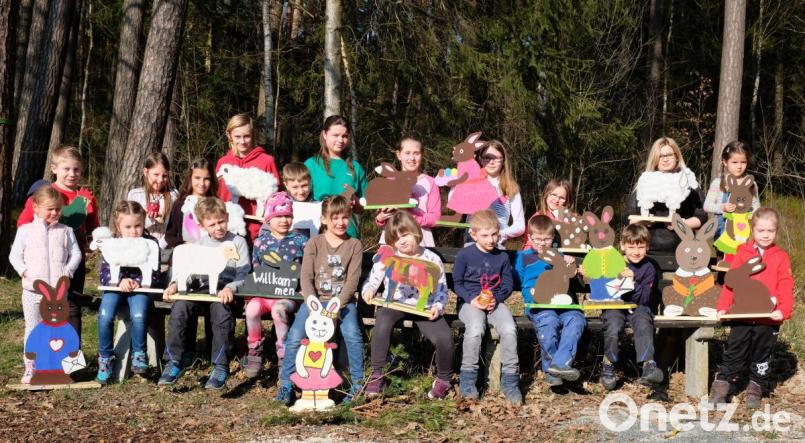 Lust auf Malen zeigen insgesamt 32 Kinder beim traditionellen Osterbasteln des Kleintierzuchtvereins Eschenbach. Bild: do
