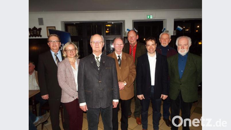 Sie halten der CSU seit Jahrzehnten die Treue. Martin Gäckle (rechts) sogar schon seit 60 Jahren. Bild: e