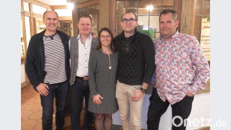 Zahlreiche Veränderungen gibt es im Vorstand der Boogie-Babies Bruck/Bodenwöhr. Das Bild zeigt die neuen Verantwortlichen an der Spitze des Vereins. Bild: exb