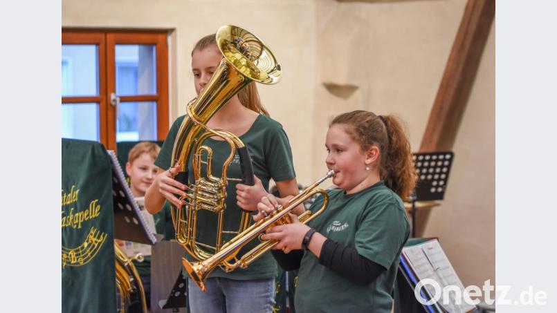 Überzeugende Leistungen bietet der Nachwuchs der Ehenbachtaler Blaskapelle beim Vorspielnachmittag im Kulturstadel in Schnaittenbach. Bild: Johannes Pilarski