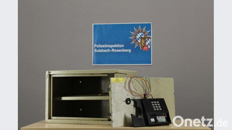 Tresorwürfel gefunden - laut Auskunft der Polizei ist die Herkunft noch unklar Bild: Polizeiinspektion Sulzbach-Rosenberg