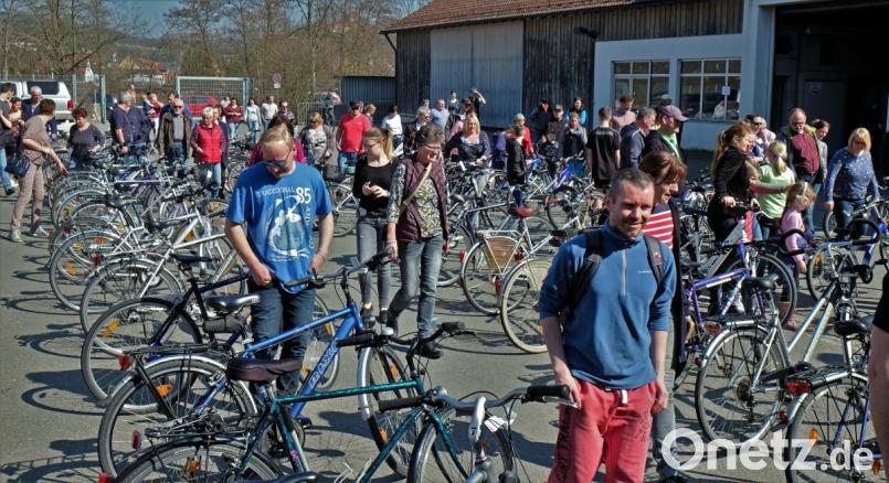 Die meisten Besucher des Fahrrad-Basars wurden fündig. Bild: twi