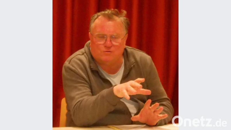 Pfarrer Reinhard Forster warnt vor ausgeweiteten Öffnungszeiten an Sonn- oder Feiertagen. Der Mensch würde dann auf der Strecke bleiben. Bild: mez