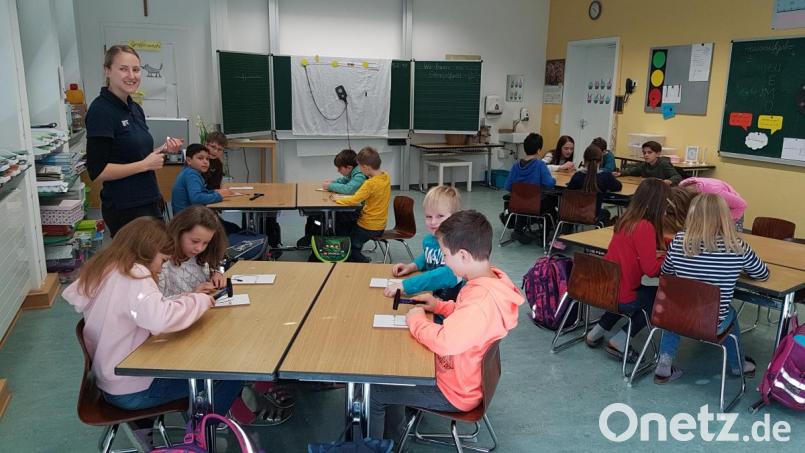 Der Unterricht zum Themenbereich &quot;Strom und Technik&quot; stieß bei den Schülern der Grundschule auf großes Interesse. Bild: exb