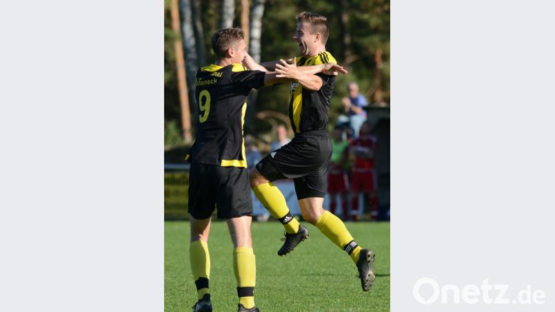 Tanzen die Weidenthaler auch nach dem Spitzenspiel am Samstag gegen Stulln? Die Sportfreunde wollen schon noch Zweiter werden. Bild: ham