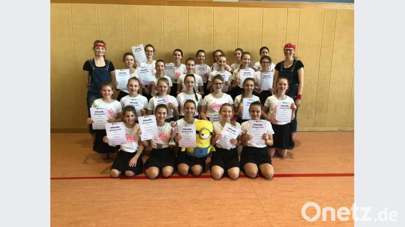 Die &quot;Freaky Dancers&quot; belegten den dritten Platz bei den Teens mit &quot;Evolution of Hip Hop&quot;. Bild: sne
