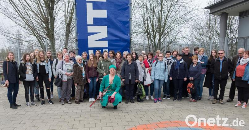 Beeindruckt von der ungebrochenen Vielfalt der Leipziger Buchmesse zeigen sich die fast 50 Teilnehmer an der VHS-Tagestour in die sächsische Metropole. Bild: do