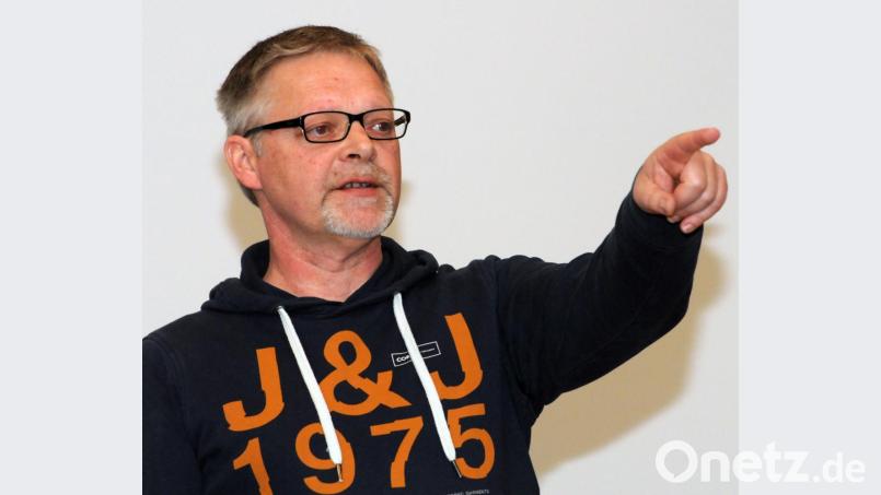 Wer bietet mehr? Der Leiter des Fundamts Thomas Plößl hatte das im Blick. Bild: Stephan Huber