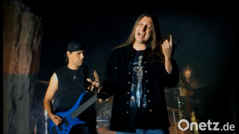 Mike Fiedler (rechts) mit seiner Amberger Band Striker. Bild: exb