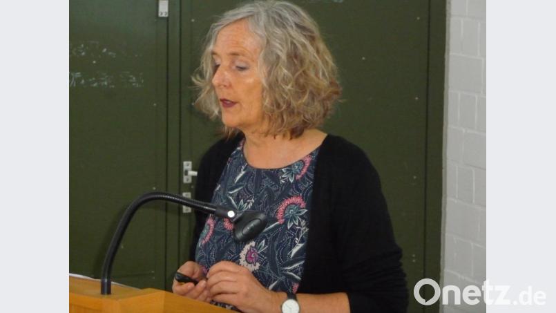 Freia von Hennigs, ein professioneller und sensibler Motor der Ausstellung &quot;einfach menschlich&quot;. Bild: bba