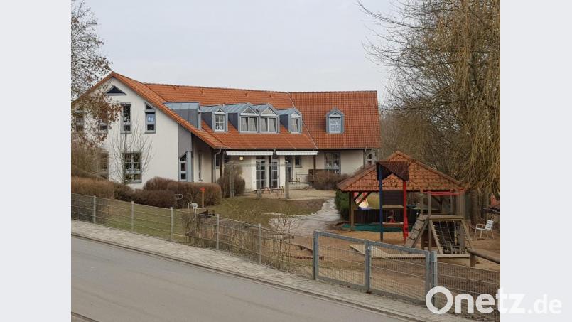 Die Kindertagesstätte St. Nikolaus mit dem Außenbereich. Eine Erweiterung ist bereits auf den Weg gebracht. Bild: e