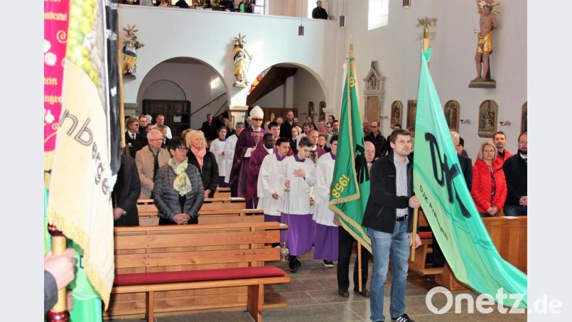 Der Regensburger Weihbischof Dr. Josef Graf zelebrierte den Gottesdienst zum Auftakt des DJK-Diözesantags. Bild: stg