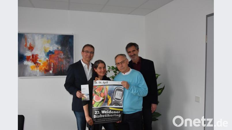 Das Programm für den 22. Diabetikertag stellen (von links) die Diabetologen Dr. Georg Aderbauer und Dr. Susanne Friedrich-Kraus mit Karl-Heinz Stupka (Diabetikerbund Bayern) und Professor Frank Kullmann, Chefarzt der Medizinischen Klinik I, vor. Bild: Julian Fischer