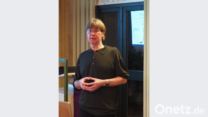 Privatdozent Dr. Hans Losert, Lehrbeauftragter an der Universität Bamberg, referiert über die Slawen in der Oberpfalz Bild: Bühner