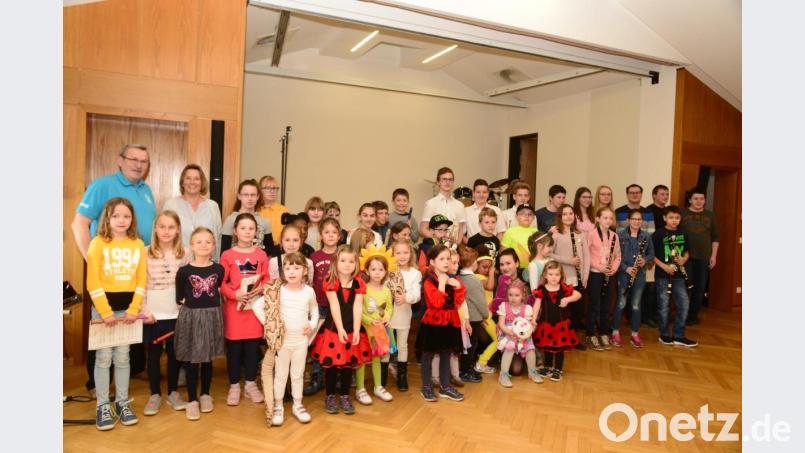 38 Kinder kommen in den Genuss der Musikausbildung bei der Jugendblaskapelle Parkstein. Beim Vorspielnachmittag am Samstag zeigen die Kinder ihr in den letzten Monaten erlernte Können. Bild: bey