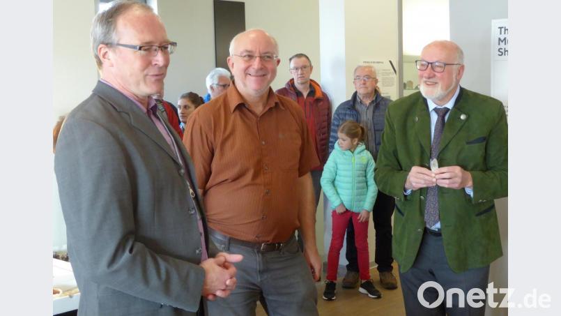 Sie eröffneten die Mineralien- und Fossilienbörse: (von links): Frank Holzförster, Martin Füßl, Georg Stahl. Bild: fsb