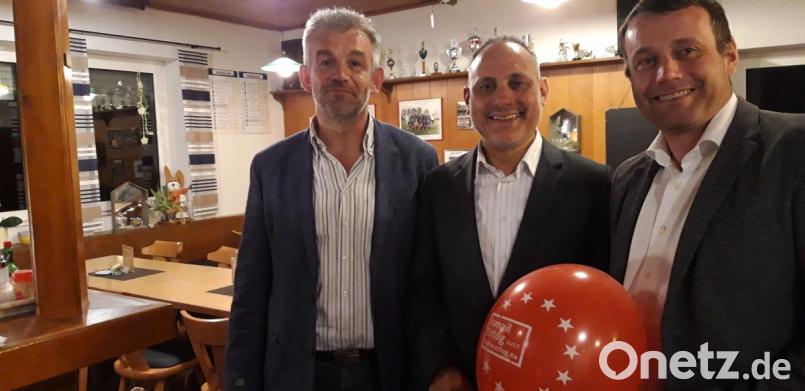 SPD-Bürgermeisterkandidat Roger Hoffmann, EU-Abgeordneter Ismail Ertug und SPD-Kreisvorsitzender Uwe Bergmann (von links) kämpfen bei der Bürgermeister- und Europawahl um jede Stimme. Bild: wwl