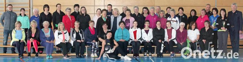 40 Teilnehmerinnen und Teilnehmer aus der gesamten Oberpfalz und aus Niederbayern nahmen am Frühjahrslehrgang des BLSV und des Turngaus in der Weidener Berufsschulturnhalle teil. Bild: lst Bild: lst