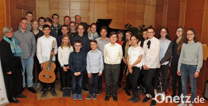 Die Franz-Grothe-Musikschule bietet mit 28 Musikern „Piano &amp; more“. Bild: Dobmeier