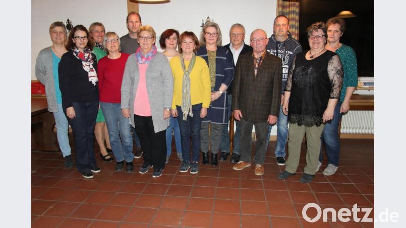 Dies zeigt die Vorstandschaft des GOV Neusath unter der Führung von Jutta Herrmann (rechts). Bild: ral