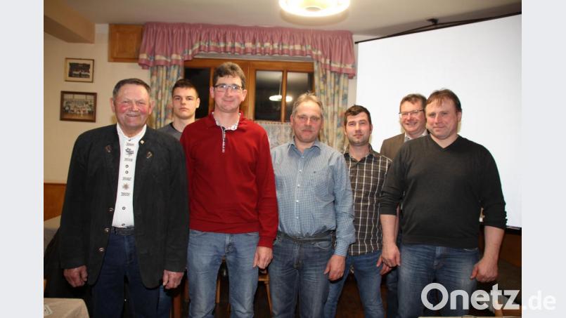 Johann Meier (links) bleibt als Jagdvorsteher an der Spitze der Jagdgenossenschaft Rottendorf. Bild: frd