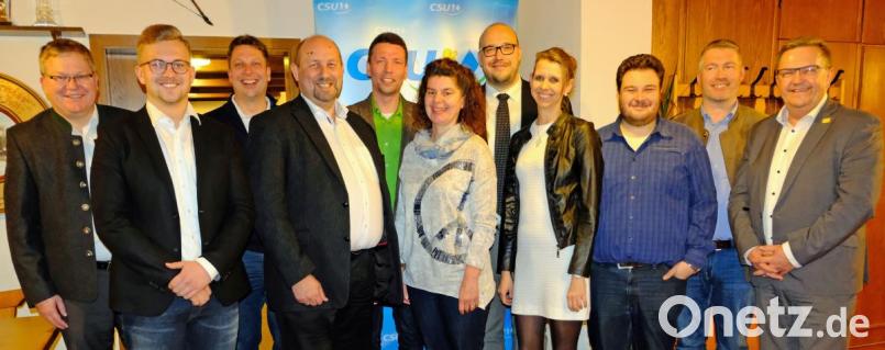 Der neue Vorstand der CSU Wagrain-Ammersricht (von links): Oberbürgermeister Michael Cerny, Nico Harrer, Martin Schafbauer, Michael Bader, Christian Schafbauer, Andrea Nagler, Markus Donhauser, Gabi Donhauser, Tobias Neudecker, Stefan Ott und Martin Preuß. Bild: tne