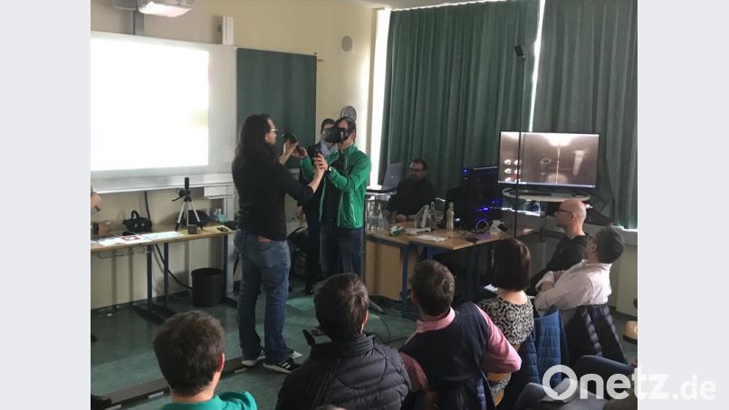Vertreter der Netzwerkschulen und interessierte Lehrkräfte trafen sich zur MINT-Tagung des Regierungsbezirks Oberpfalz an der Naabtal-Realschule in Nabburg. Bild: exb