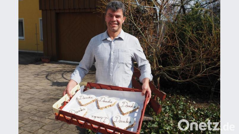 Die Herzen mit der Aufschrift &quot;Danke&quot; sind für das Angehörigentreffen bestimmt, das am 6. April ein Kollege von Xaver Bayer im Kloster Irsee betreut. Bild: bl