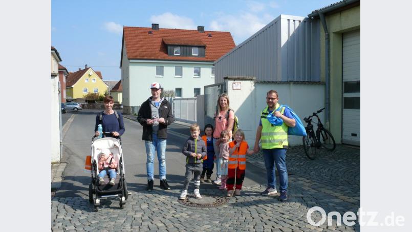 Auch Familien machten mit. Bild: kgg