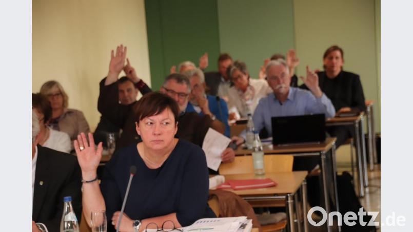 Evi Thanheiser signalisierte zwar die Zustimmung der SPD zum Kreishaushalt, fand aber auch kritische Worte. Bild: Thomas Dobler