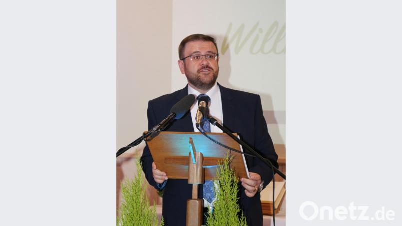 CSU-Ortsvorsitzender Hans Walter begrüßt die Gäste. Bild: rpp