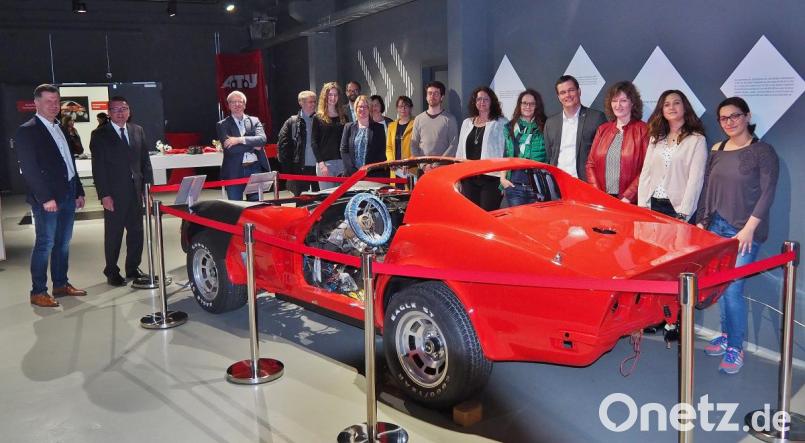 Längst zerlegen auch Mechatronikerinnen in der ATU-Akademie diesen Chevrolet Corvette und bauen alles wieder zusammen. Bild: Bühner