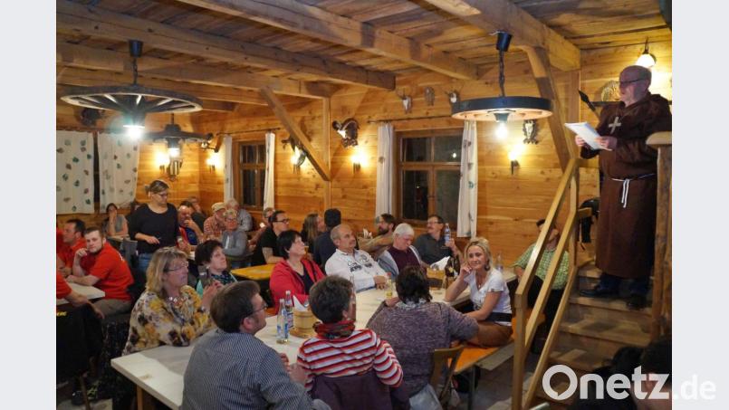 Bruder &quot;Adi&quot; während seiner Fastenpredigt beim Starkbierfest Bild: rkp