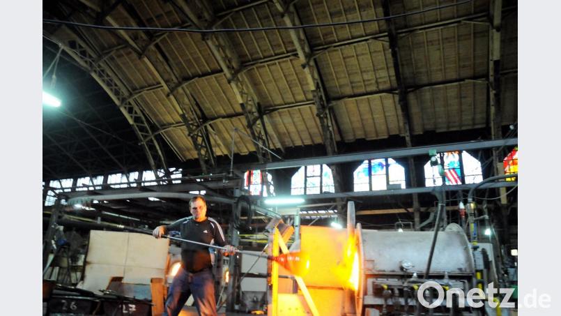 Glashütte Lamberts in Waldsassen: Schnittstelle zwischen traditionellem Handwerk und international konkurrenzfähiger Technologie. Bild: Gabi Schönberger