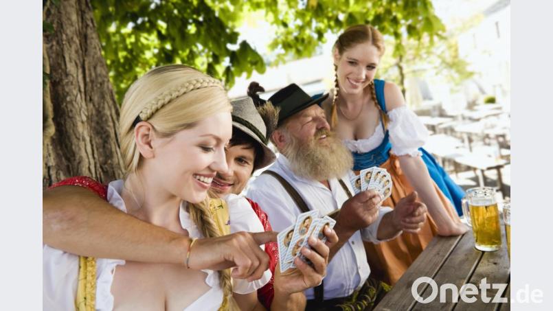 Was für ein Glück, dass es Biergärten gibt. Bild: tunedin – stock.adobe.com