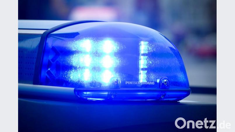 Das Blaulicht an einem Polizeiauto leuchtet. Foto: P. Pleul/Archiv Bild: Patrick Pleul