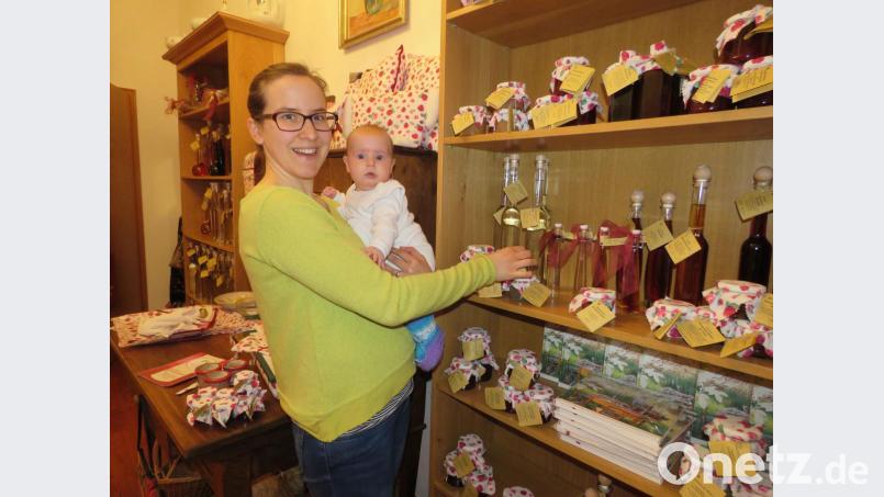 Veronika Graf arbeitet im Familienbetrieb und "mein Mann hat in Amberg auch gleich eine Arbeit mit Führungsfunktion gefunden". Jetzt genießt die Familie mehr Zeit füreinander und hat weniger Stress. Bild: ubb