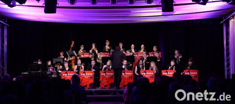 Eine Klasse für sich: Die Junior-Big-Band. Der musikalische Funke springt auf das Publikum über Bild: cls