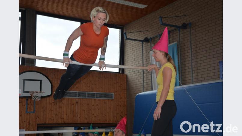 Turnerinnen am Stufenbarren. Bild: jr