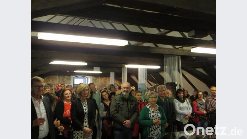 120 Gäste aus dem Landkreis waren der Einladung zur Vernissage gefolgt. Bild: ubb