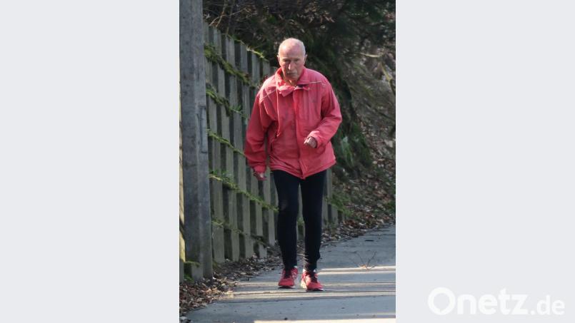 Leo Stierhof läuft und läuft. Auch noch mit 80. Bild: Hirsch