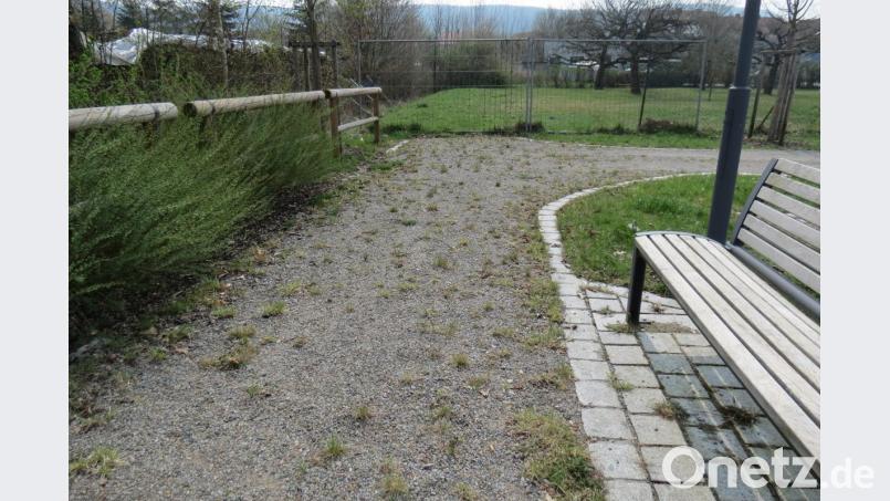 Den geplanten Fußweg vom Hütgraben (Bild) zur Kastlstraße wird der städtische Bauhof in Eigenregie errichten. Bild: kö