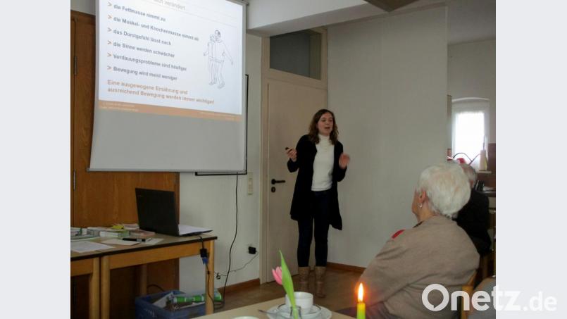 Christina Apel gestaltete im Auftrag des Amtes für Ernährung, Landwirtschaft und Forsten Schwandorf den Nachmittag. Bild: exb