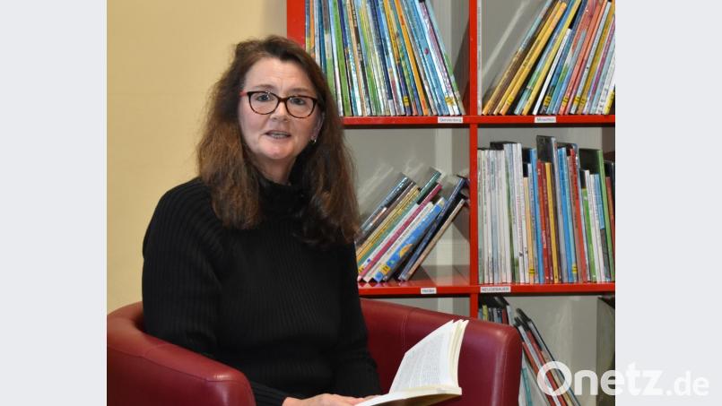 Gudrun Müller liest in der Stadtbücherei &quot;St. Michael&quot; aus ihren Novellen vor. Bild: rgr
