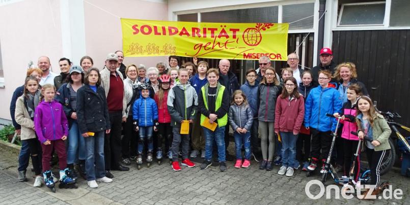 Zum 20. Mal startet in ökumenischer Verbundenheit der Marsch „Solidarität geht“ in Rothenstadt und viele Teilnehmer schließen sich wieder an. Bild: Dobmeier