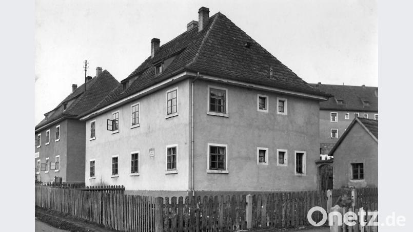 Bauvereinshäuser in der Unteren Gartenstraße 5 und 7, wo das heutige Bauvereinsbüro seinen Sitz hat. Im Hintergrund links das Fotostudio Ewald Jäger. Bild: exb